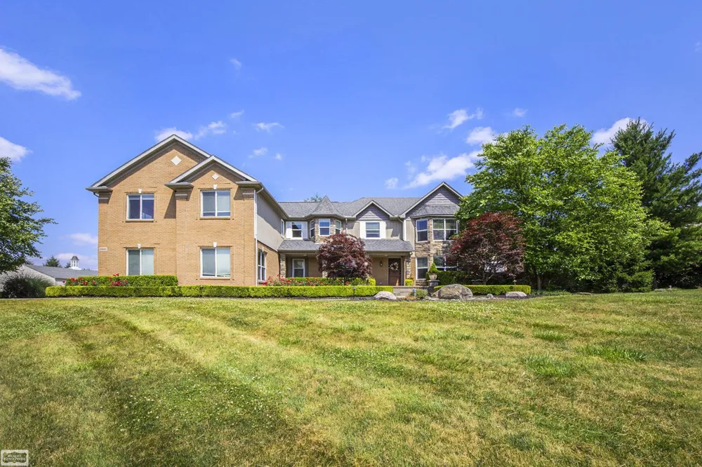 62650 Mound Road Washington Township, MI 48094
