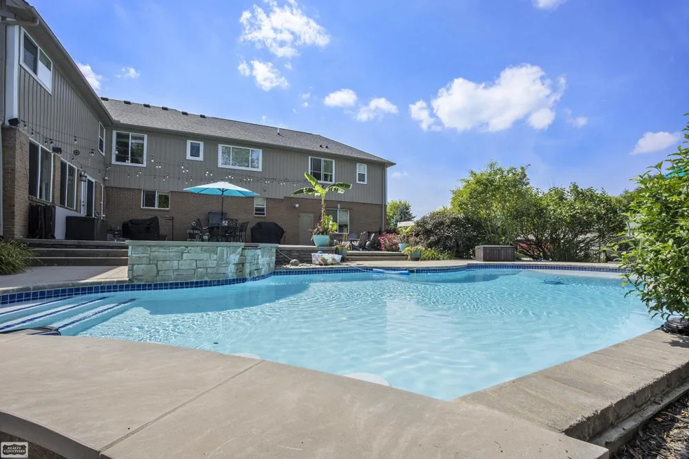 62650 Mound Road Washington Township, MI 48094