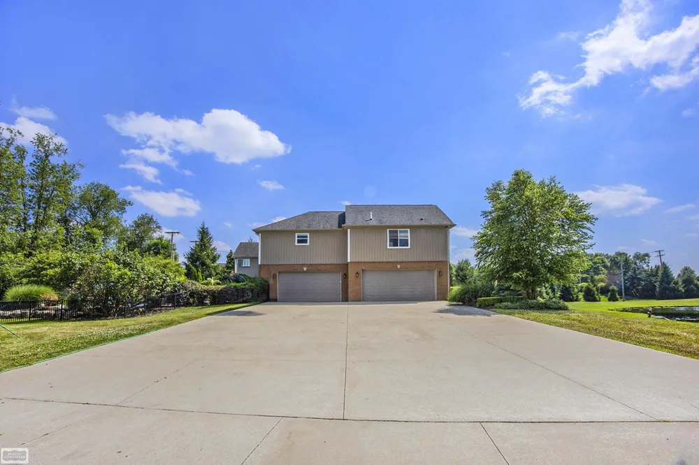 62650 Mound Road Washington Township, MI 48094