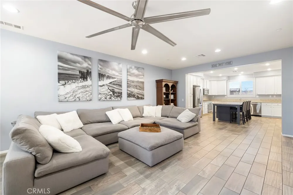 40966 Belleray Avenue