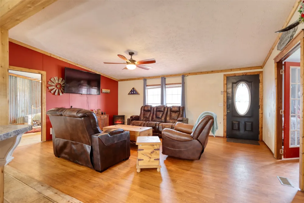 408 HCR 1414 Blum, TX 76627