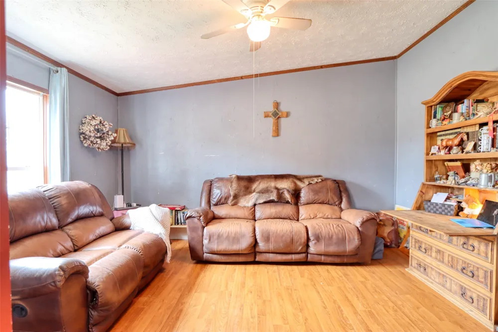 408 HCR 1414 Blum, TX 76627
