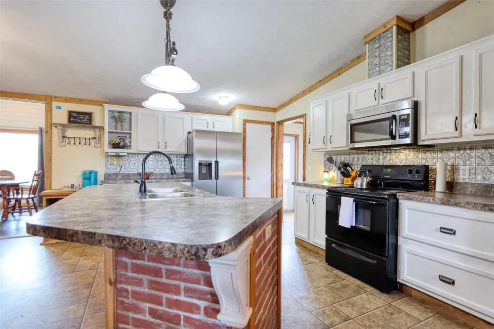 408 HCR 1414 Blum, TX 76627