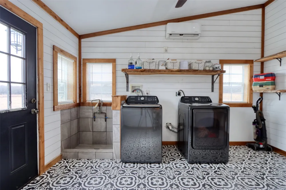 408 HCR 1414 Blum, TX 76627