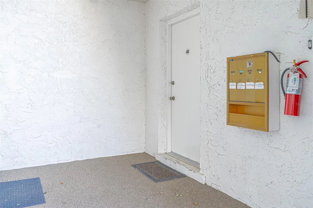 363 S MCMULLEN BOOTH ROAD #107 Clearwater, FL 33759