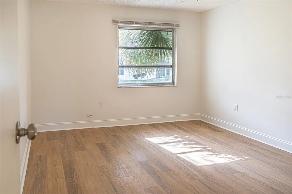 363 S MCMULLEN BOOTH ROAD #107 Clearwater, FL 33759