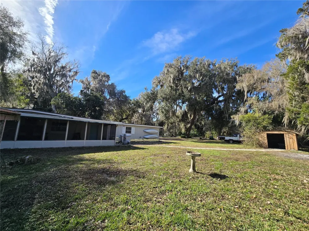 2346 CR 401 Lake Panasoffkee, FL 33538