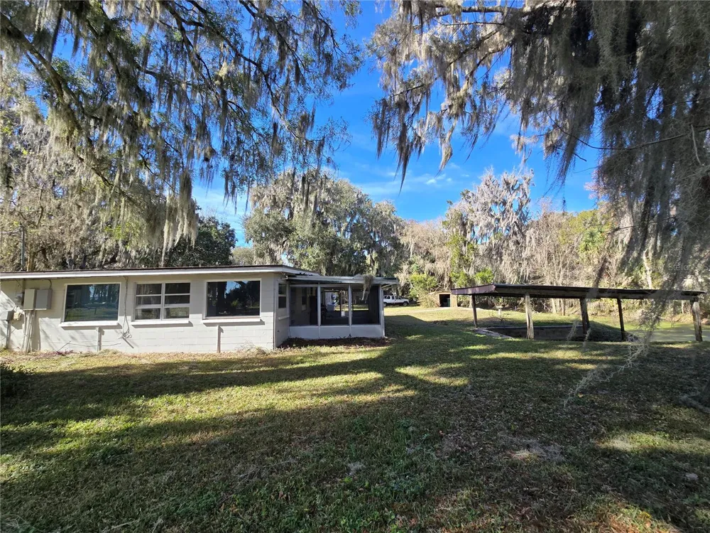 2346 CR 401 Lake Panasoffkee, FL 33538