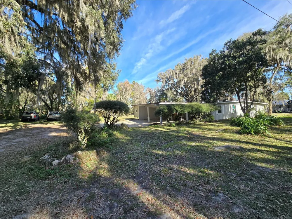 2346 CR 401 Lake Panasoffkee, FL 33538