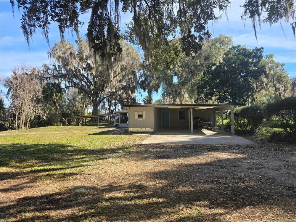 2346 CR 401 Lake Panasoffkee, FL 33538