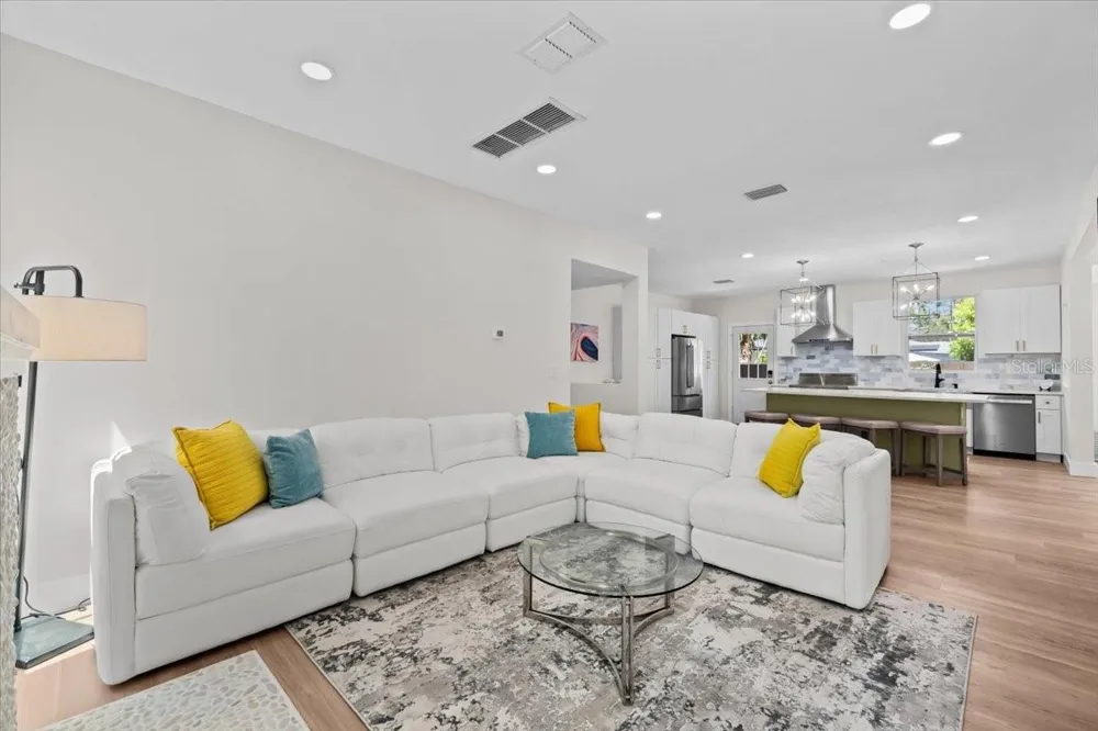 219 MISSOURI AVENUE Clearwater, FL 33755