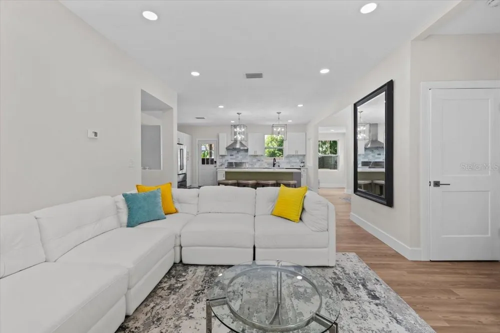 219 MISSOURI AVENUE Clearwater, FL 33755