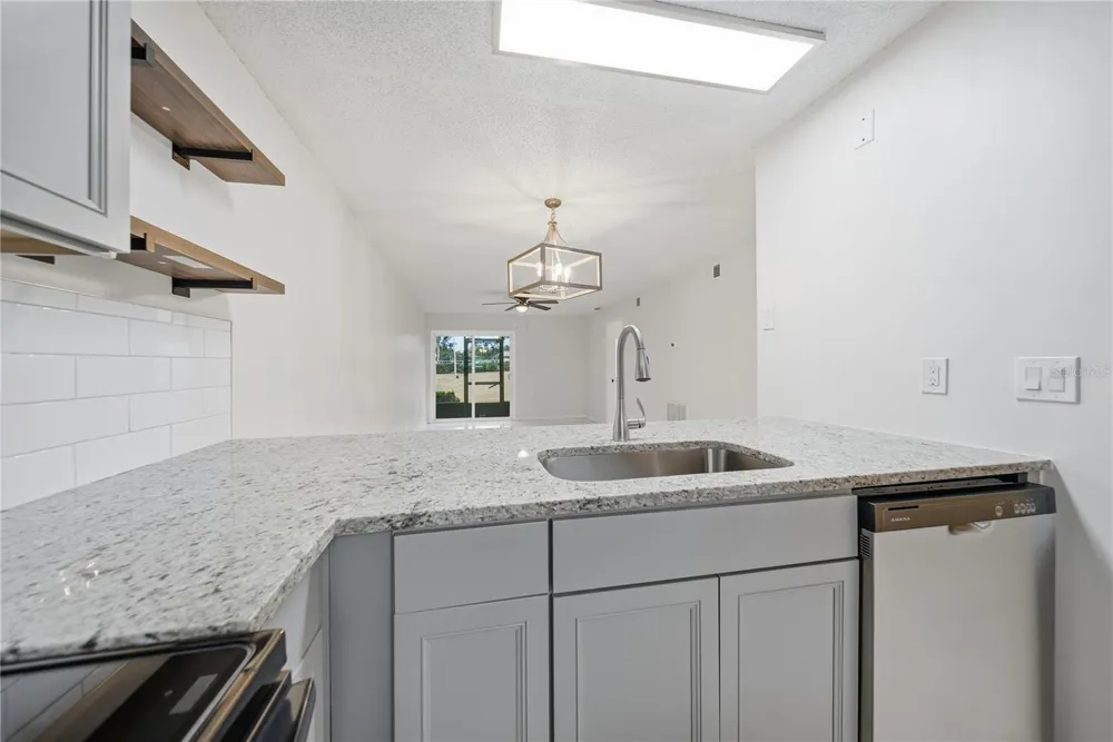 39132 COUNTY ROAD 54 #2076 Zephyrhills, FL 33542