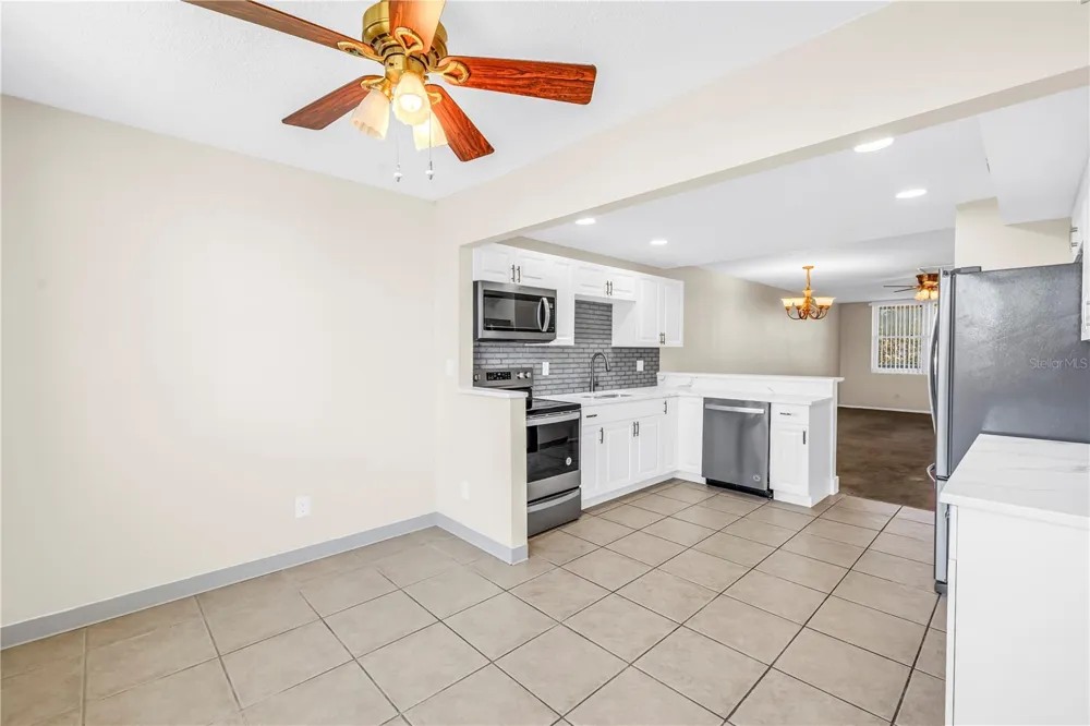 5095 BAY STREET NE #317 St Petersburg, FL 33703