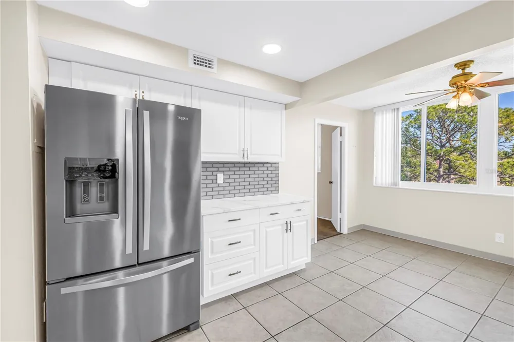 5095 BAY STREET NE #317 St Petersburg, FL 33703
