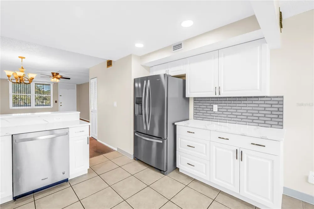 5095 BAY STREET NE #317 St Petersburg, FL 33703