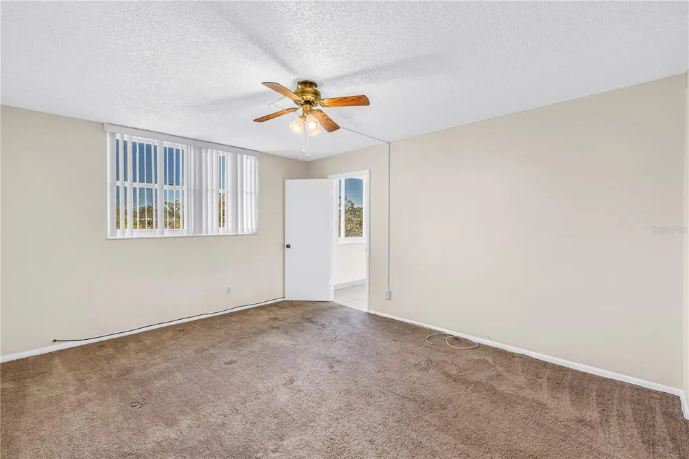 5095 BAY STREET NE #317 St Petersburg, FL 33703