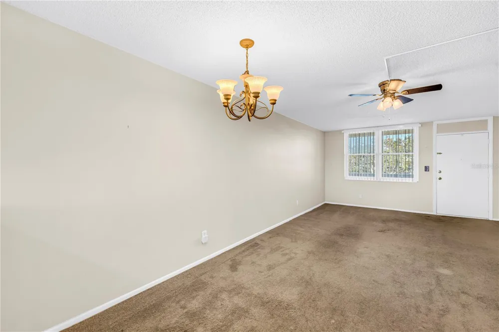 5095 BAY STREET NE #317 St Petersburg, FL 33703