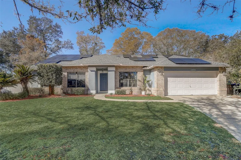 10400 HUNTERS TRAIL COURT