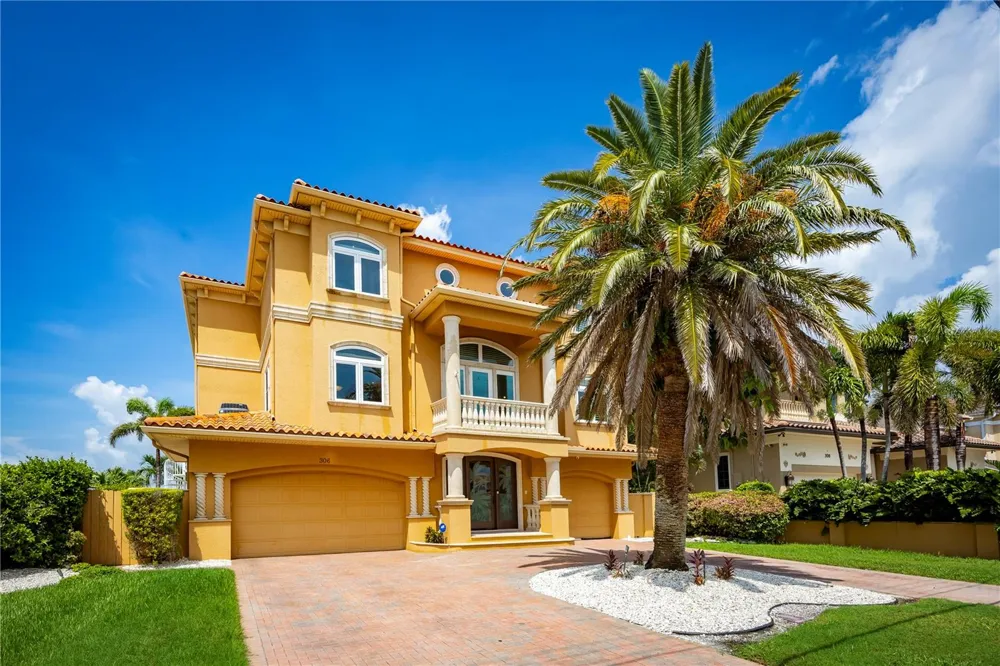 306 HARBOR DRIVE Indian Rocks Beach, FL 33785
