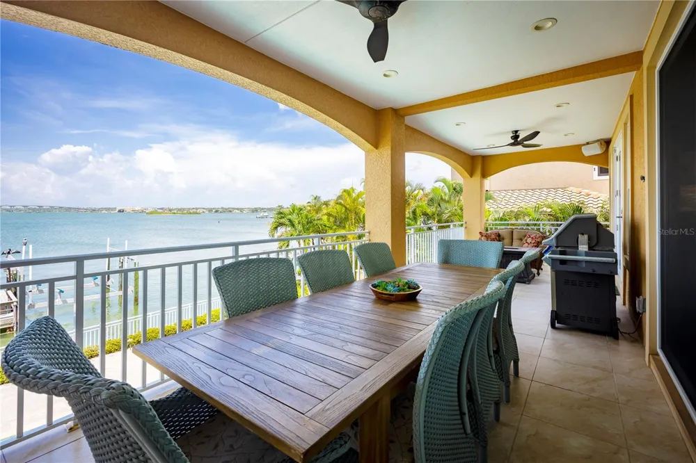 306 HARBOR DRIVE Indian Rocks Beach, FL 33785