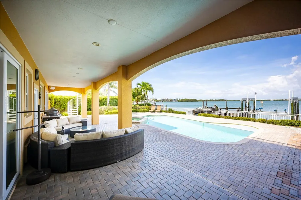 306 HARBOR DRIVE Indian Rocks Beach, FL 33785