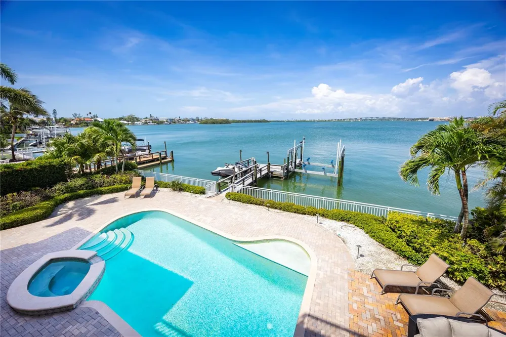306 HARBOR DRIVE Indian Rocks Beach, FL 33785