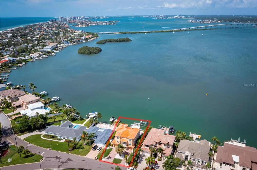 306 HARBOR DRIVE Indian Rocks Beach, FL 33785