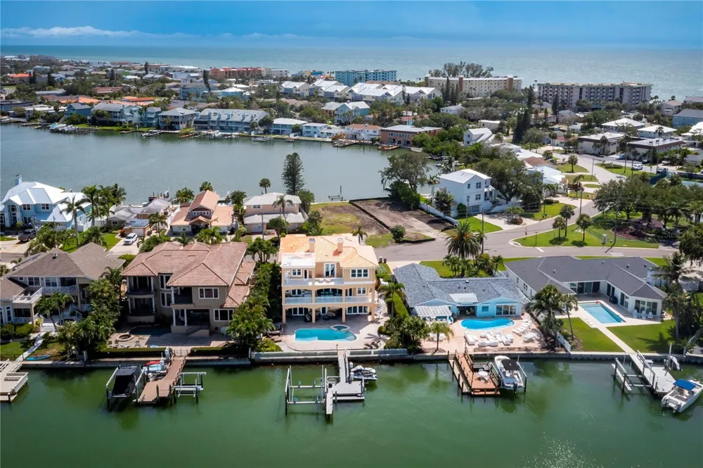 306 HARBOR DRIVE Indian Rocks Beach, FL 33785