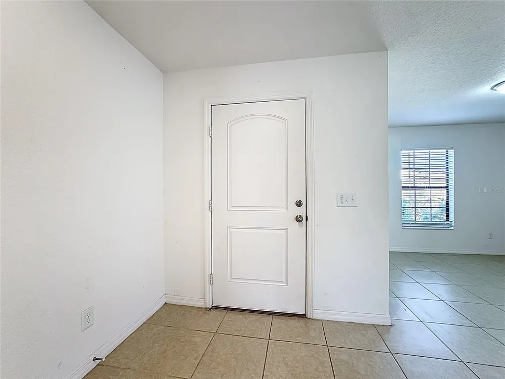 1899 AMBER SWEET CIRCLE Dundee, FL 33838