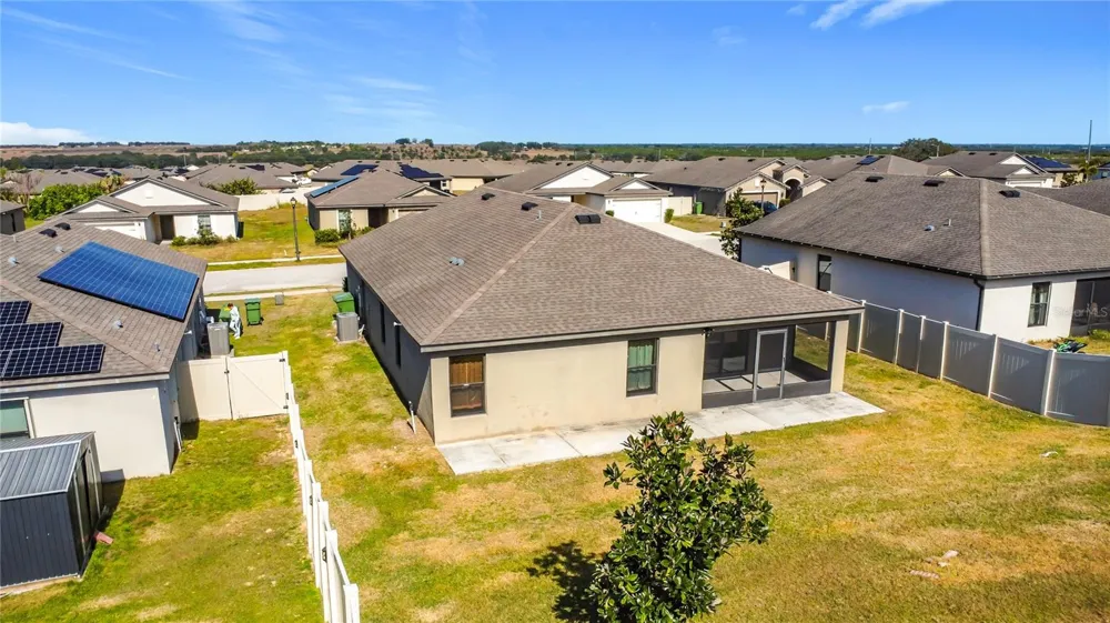1899 AMBER SWEET CIRCLE Dundee, FL 33838