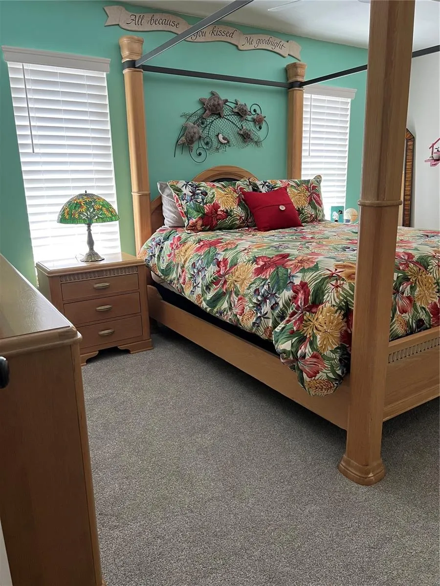 855 FOUNTAINHEAD DRIVE Largo, FL 33770