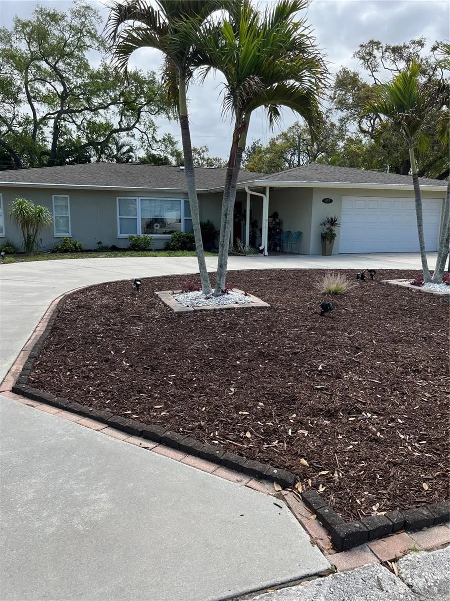 855 FOUNTAINHEAD DRIVE Largo, FL 33770