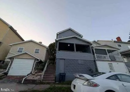 206 E WALNUT AVENUE