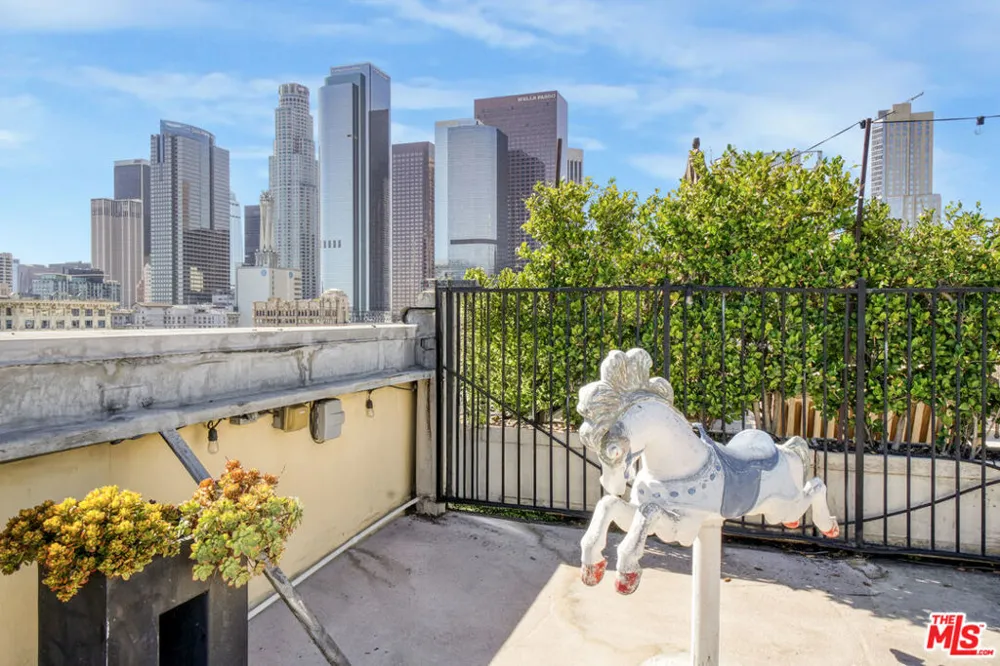 108 W 2nd Street #708 Los Angeles, CA 90012