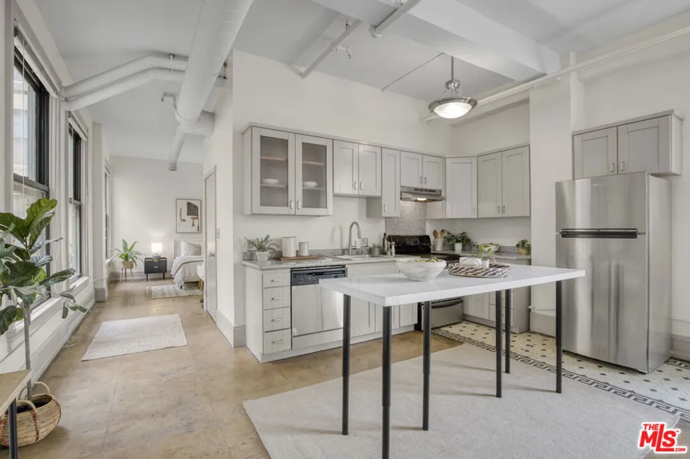 108 W 2nd Street #708 Los Angeles, CA 90012