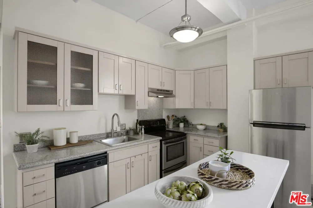 108 W 2nd Street #708 Los Angeles, CA 90012