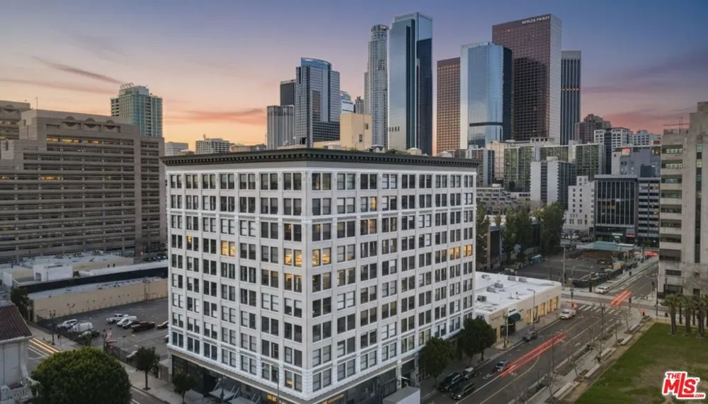 108 W 2nd Street #708 Los Angeles, CA 90012