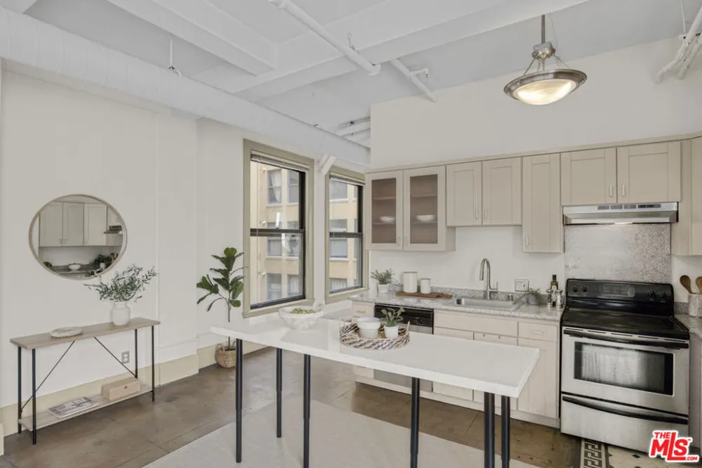 108 W 2nd Street #708 Los Angeles, CA 90012