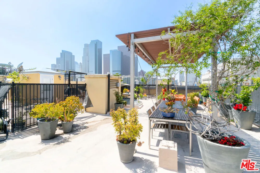 108 W 2nd Street #708 Los Angeles, CA 90012
