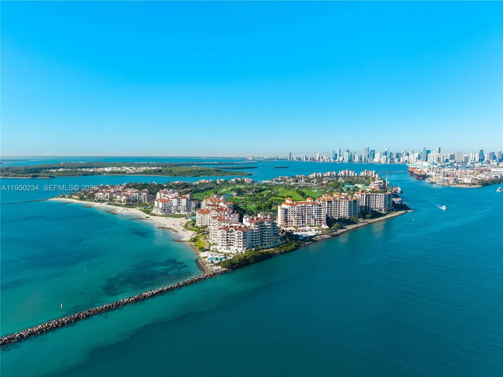 7124 Fisher Island Dr #7124 Miami Beach, FL 33109