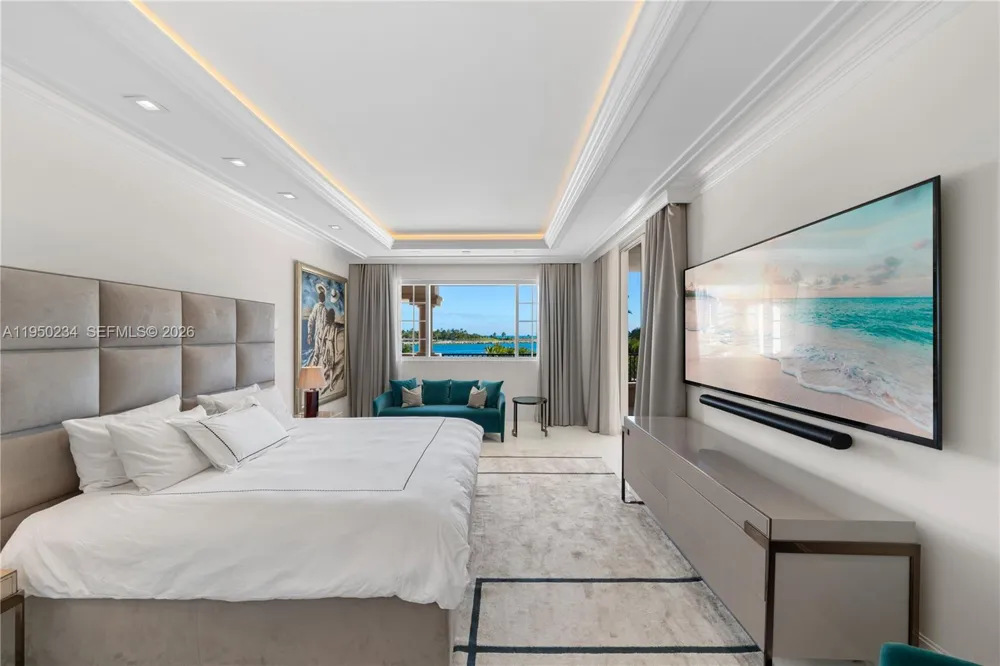 7124 Fisher Island Dr #7124 Miami Beach, FL 33109