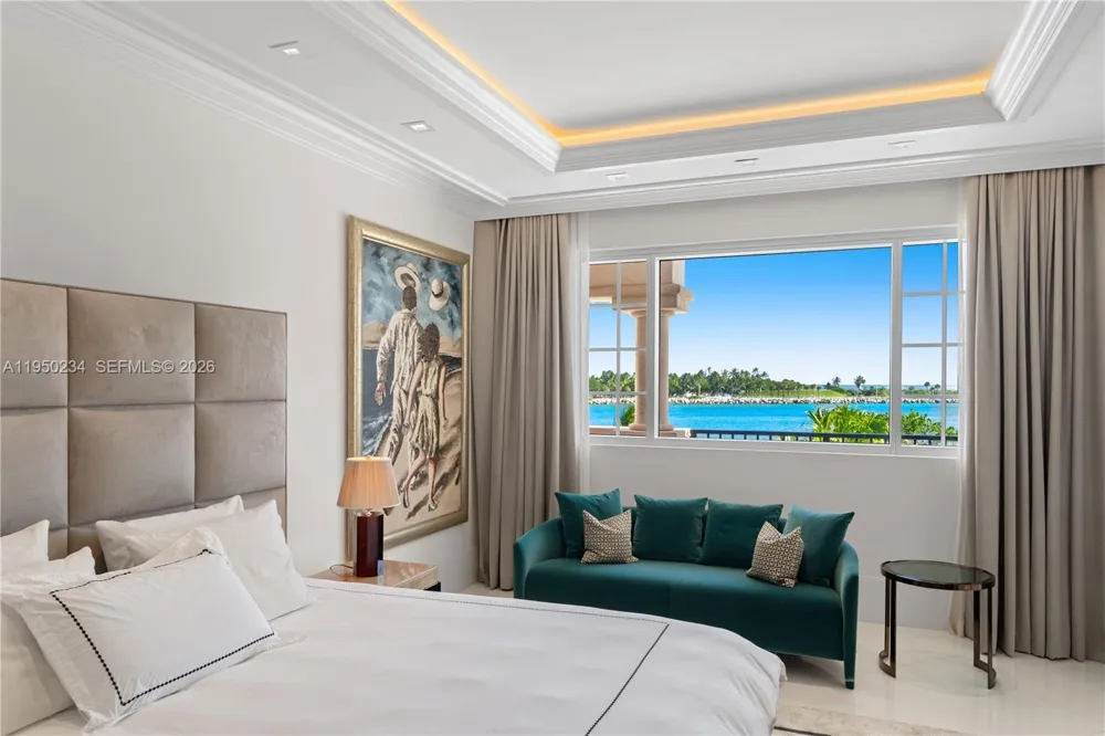 7124 Fisher Island Dr #7124 Miami Beach, FL 33109