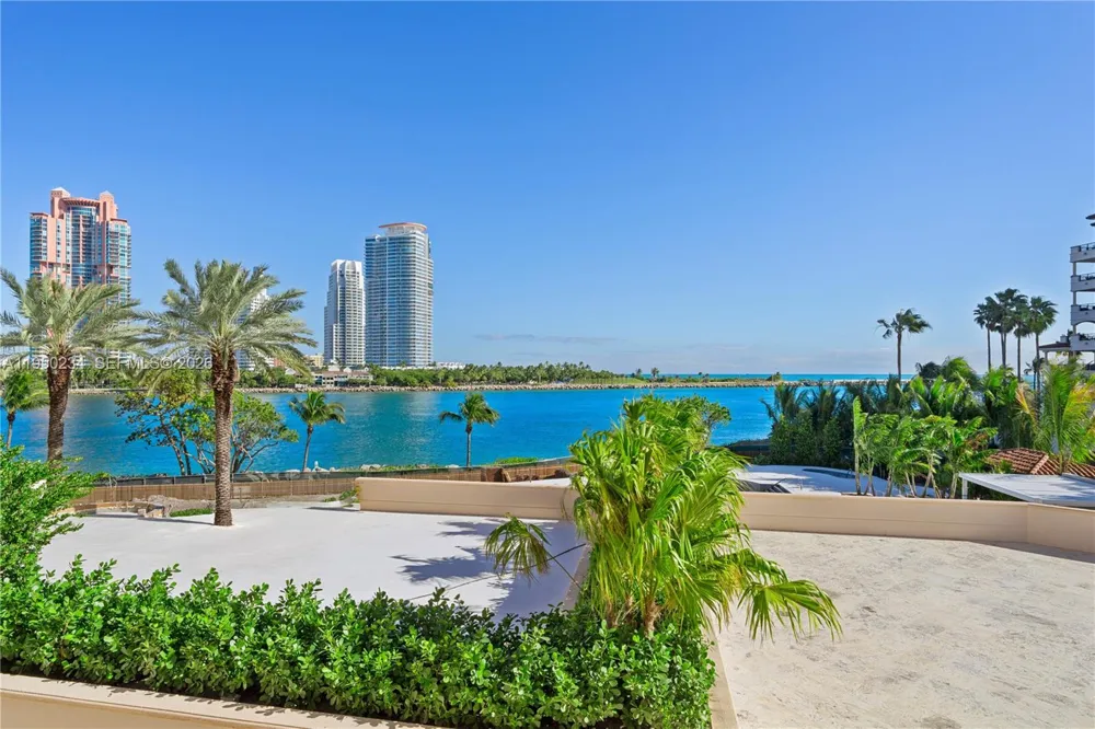 7124 Fisher Island Dr #7124 Miami Beach, FL 33109