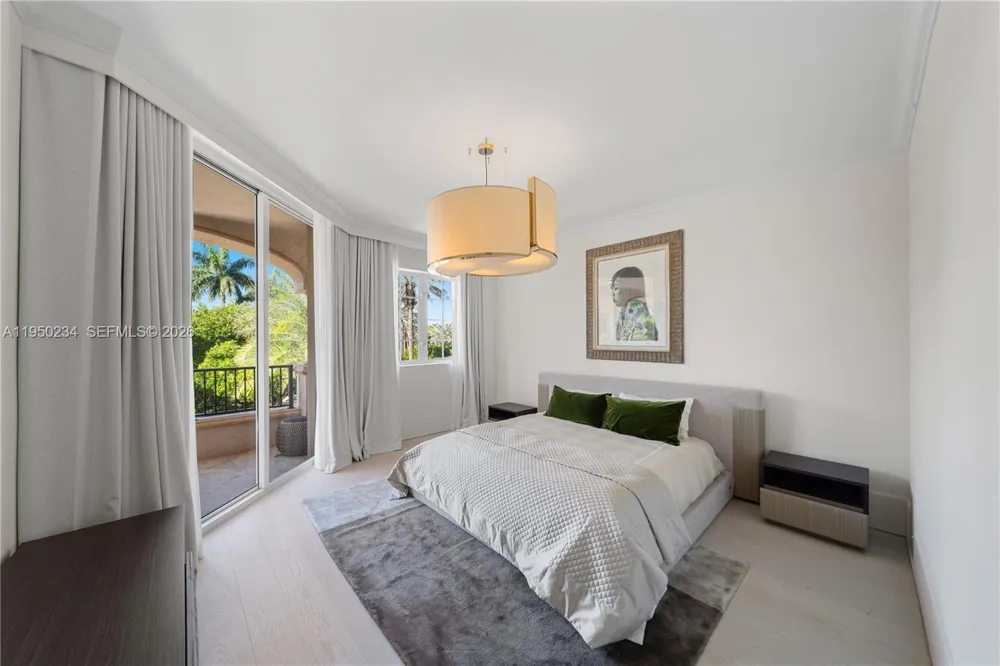 7124 Fisher Island Dr #7124 Miami Beach, FL 33109