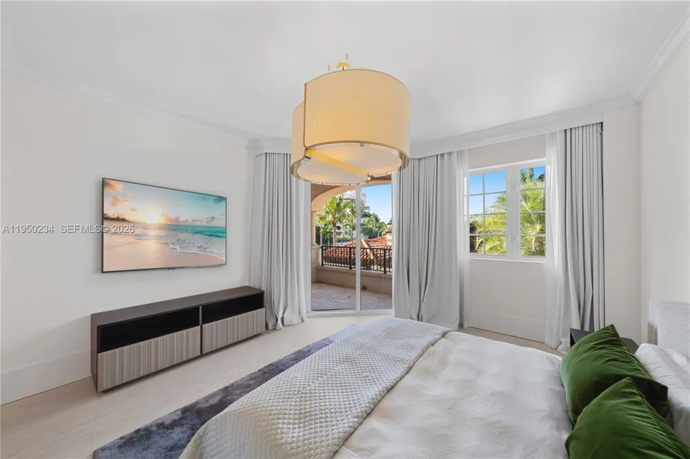 7124 Fisher Island Dr #7124 Miami Beach, FL 33109