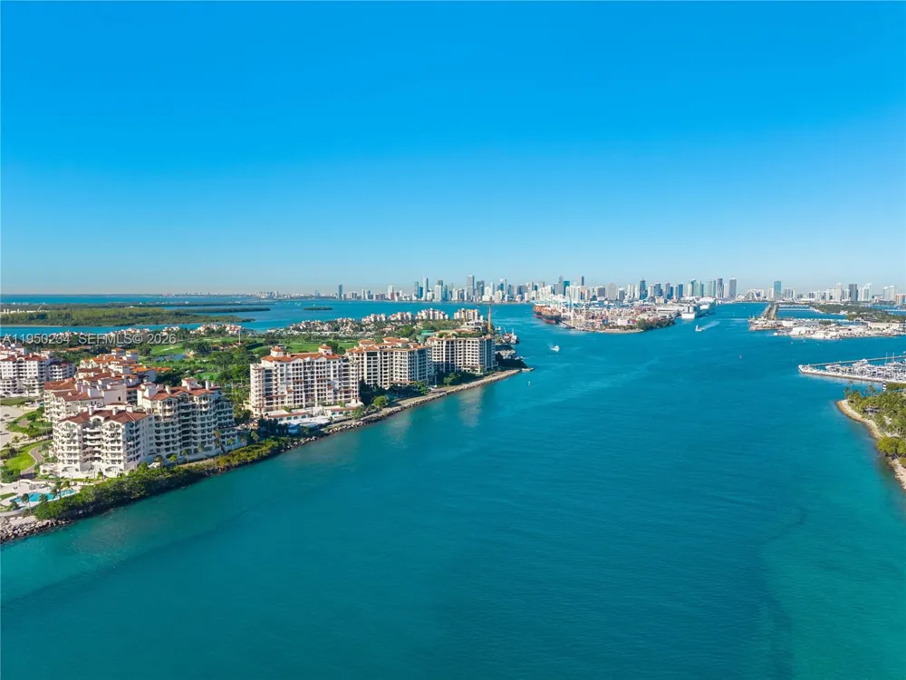 7124 Fisher Island Dr #7124 Miami Beach, FL 33109