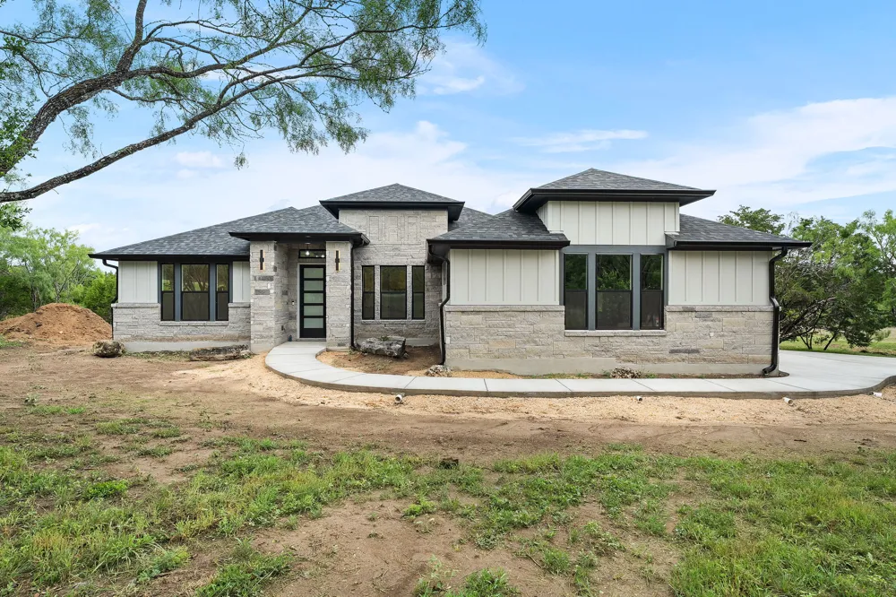 103 Westcreek Drive Bertram, TX 78605