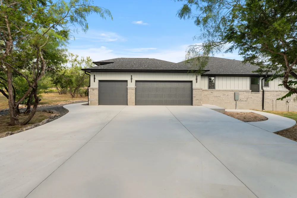 103 Westcreek Drive Bertram, TX 78605
