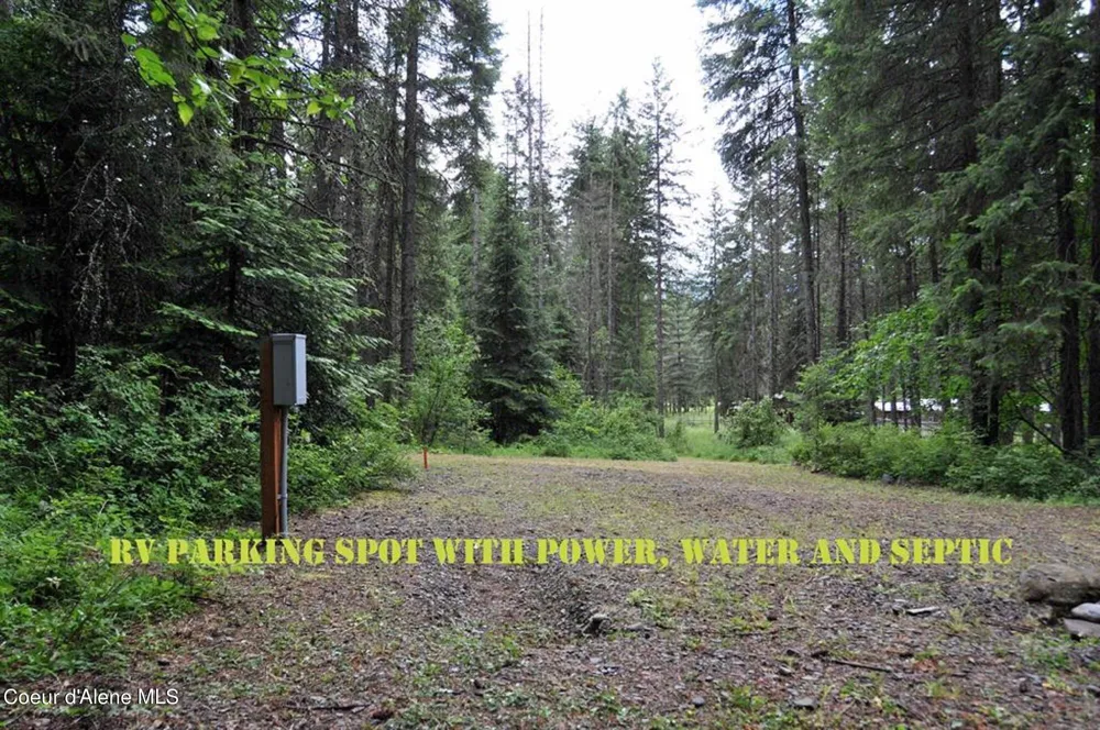 60317 Highway 200 Clark Fork, ID 83811